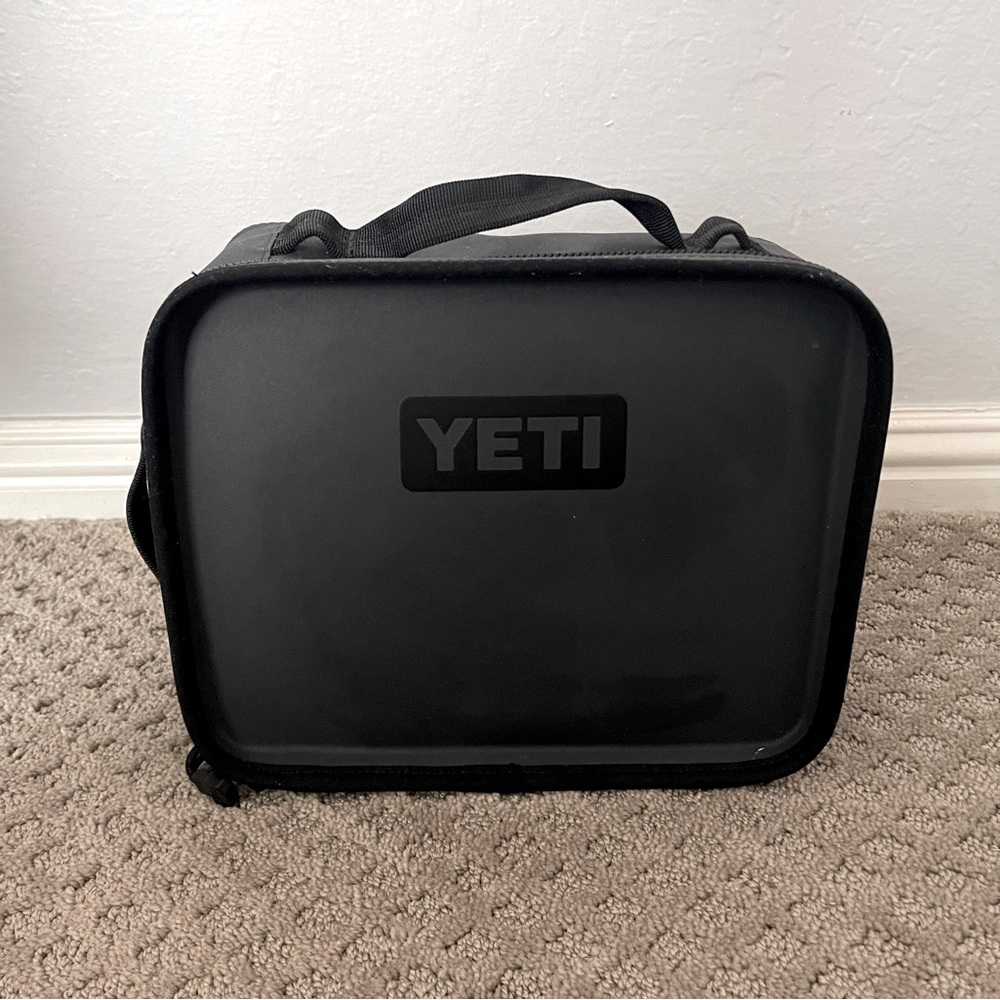 YETI Day Trip Lunchbox